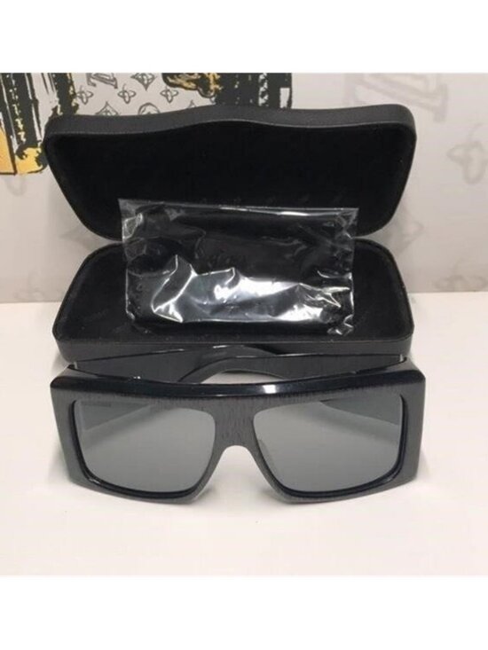 New Authentic Balenciaga BB0002S 003 Grey/Silver Mirror Shield Sunglasses main image 11